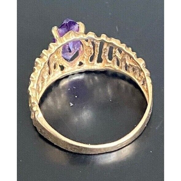 YELLOW GOLD AND AMETHYST SOLITAIRE RING SIZE 6.25 SKY