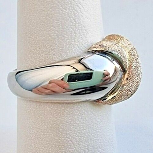 925 STERLING SILVER TWO TONE HAMMER FINISHED RING SIZE 7 AT