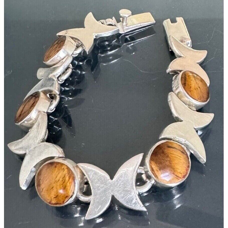 FINE QUALITY TAXCO 950 STERLING SILVER AND TIGER'S EYE BRACELET SKY