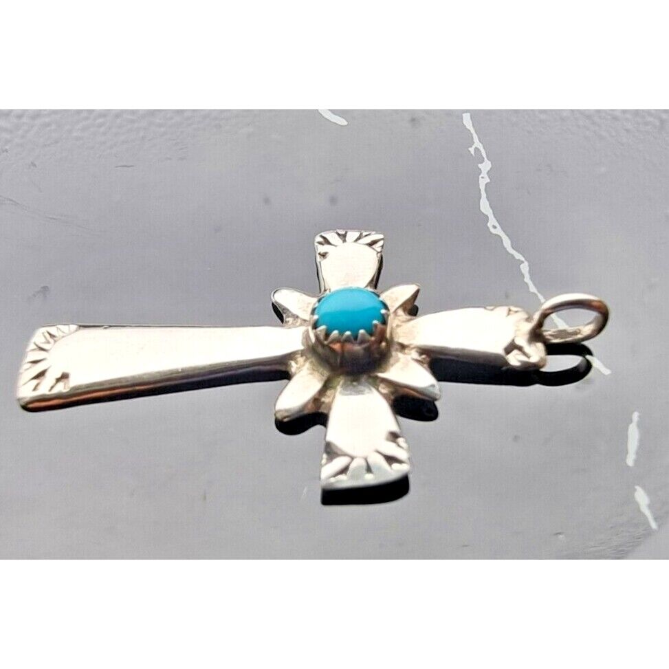 925 STERLING SILVER NATIVE AMERICAN TURQUOISE CROSS PENDANT AT