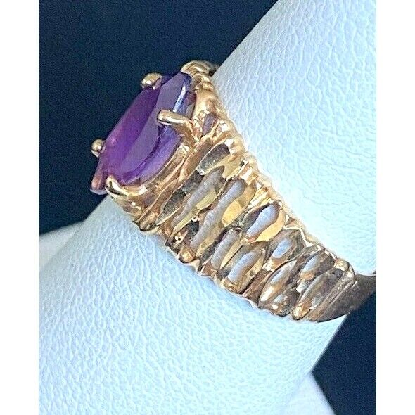 YELLOW GOLD AND AMETHYST SOLITAIRE RING SIZE 6.25 SKY