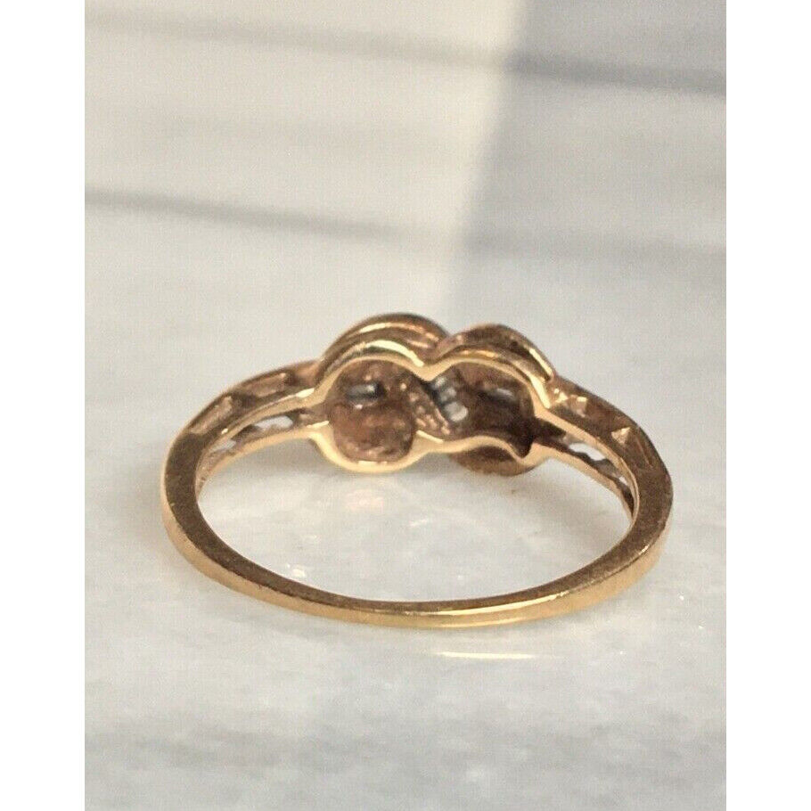 YELLOW GOLD & DIAMOND BOW RING SIZE 4.5 SKY