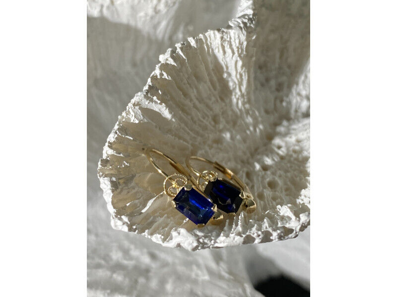 14K YELLOW GOLD SAPPHIRE EARRINGS