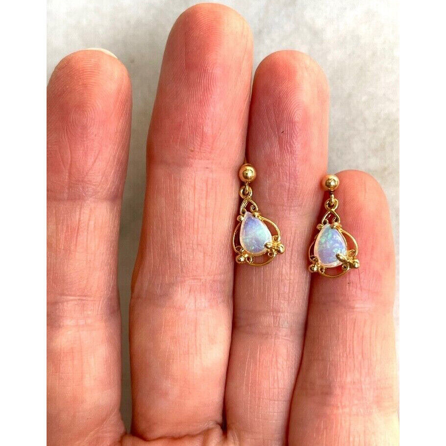 14K YELLOW  GOLD OPAL EARRINGS SKY