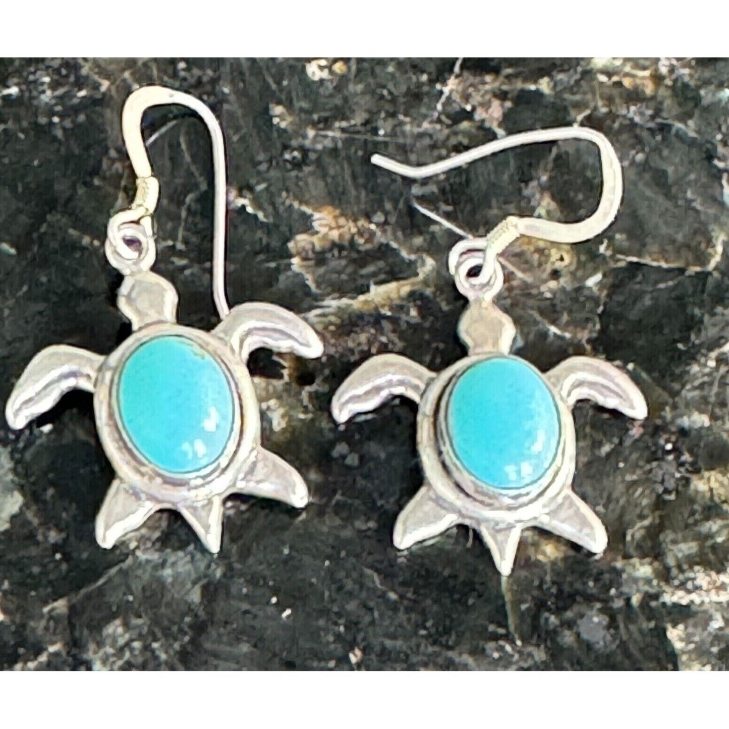 CUTE 925 STERLING SILVER AND TURQUOISE TURTLE EARRINGS SKY