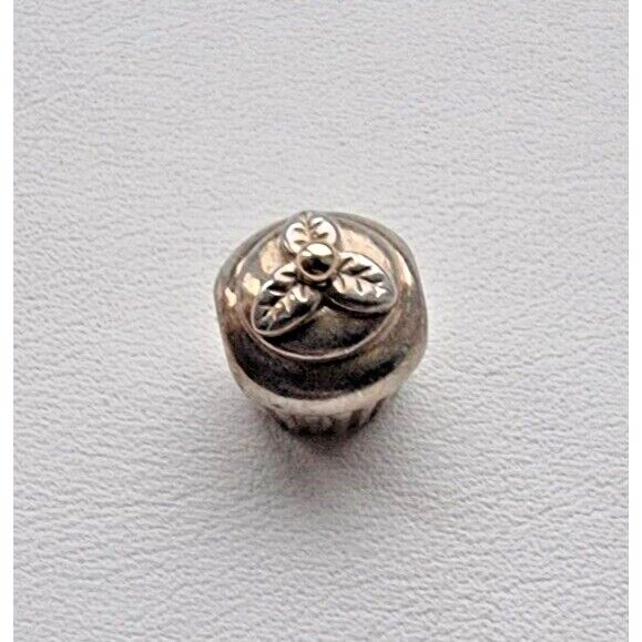 PANDORA AUTHENTIC RETIRED 925 STERLING SILVER CUPCAKE CHARM AT