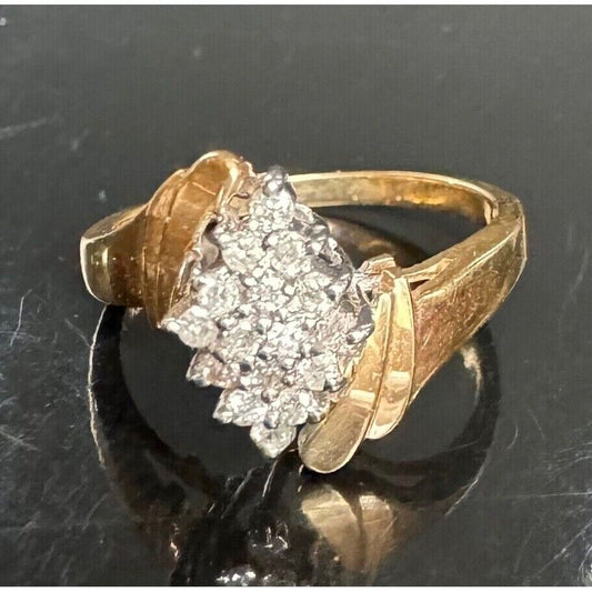 YELLOW GOLD AND DIAMOND RING SIZE 7.75 SKY