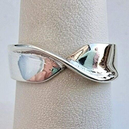 925 STERLING SILVER TWISTED RING SIZE 8 AT