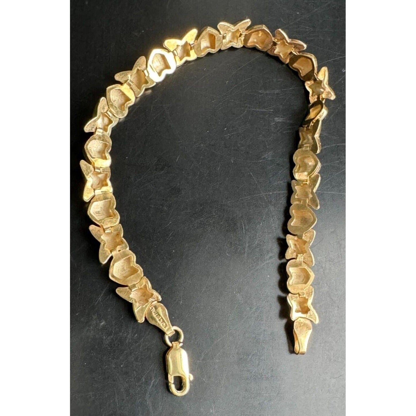 DIL ITALY YELLOW GOLD HUGS AND KISSES HEART BRACELET SKY