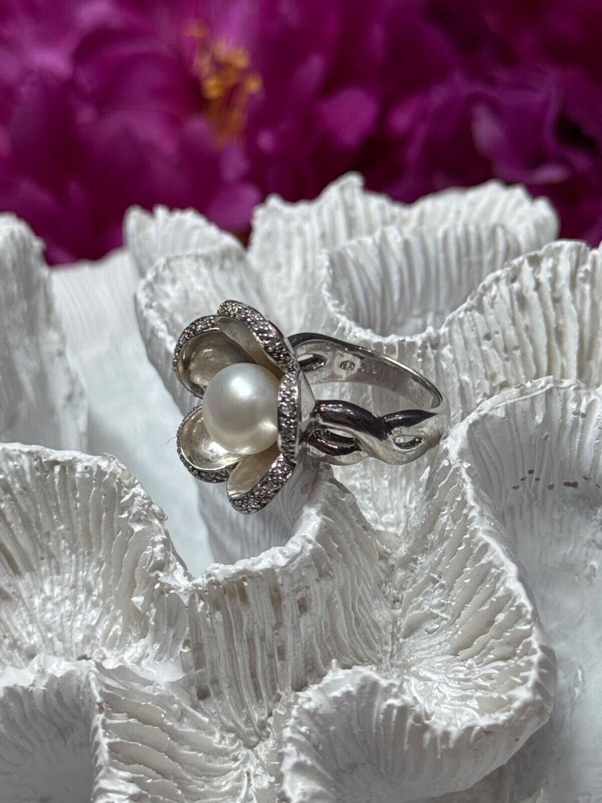 925 STERLING SILVER PEARL & WHITE SAPPHIRE FLOWER RING SIZE 5.5