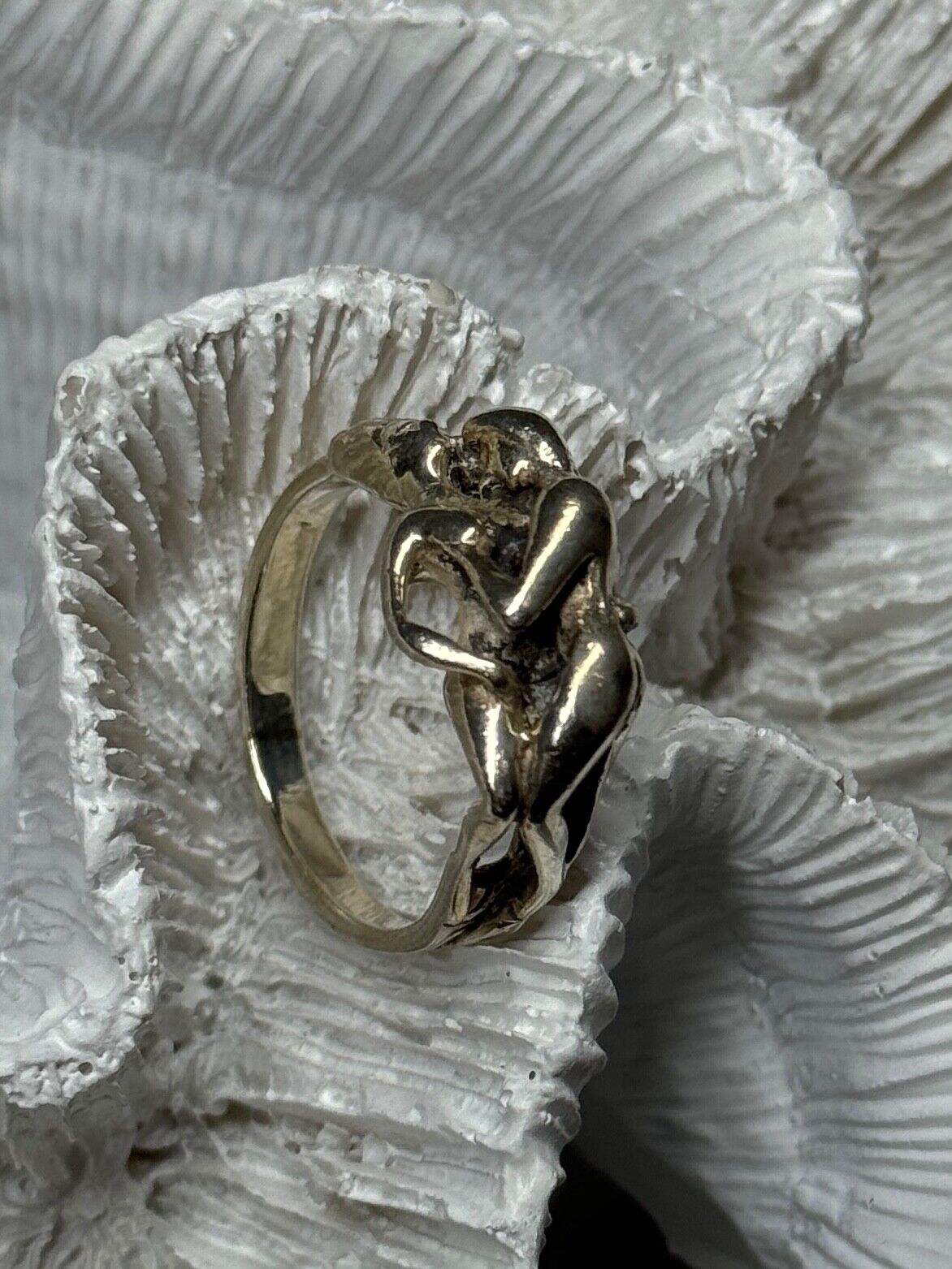 925 STERLING SILVER KAMASUTRA RING SIZE 8