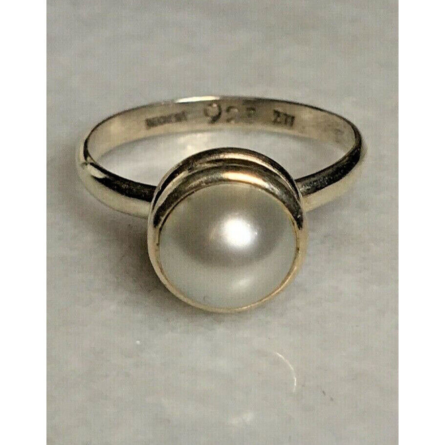 925 STERLING SILVER MOBÉ PEARL RING. SIZE 6 SKY