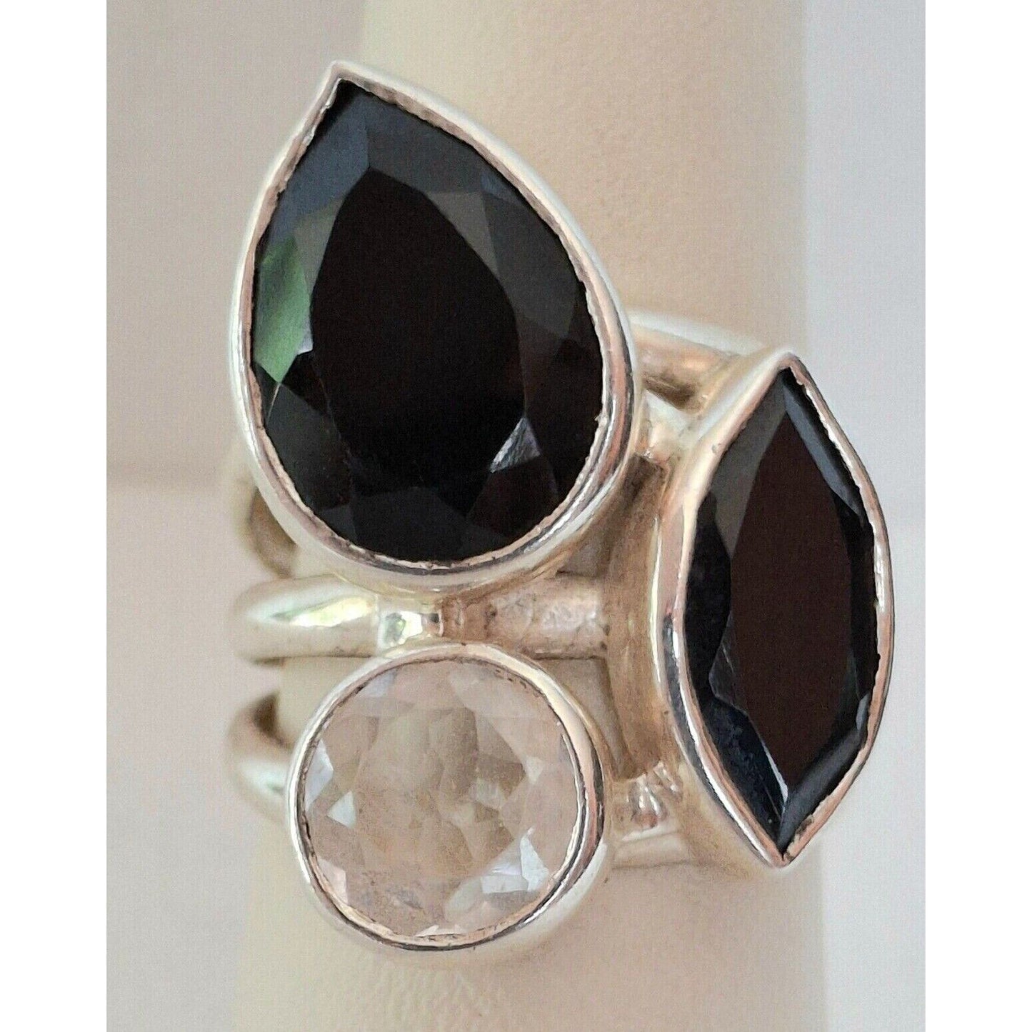 925 STERLING SILVER NEAR COLORLESS AQUAMARINE AND BLACK TOURMALINE RING SIZE SKY