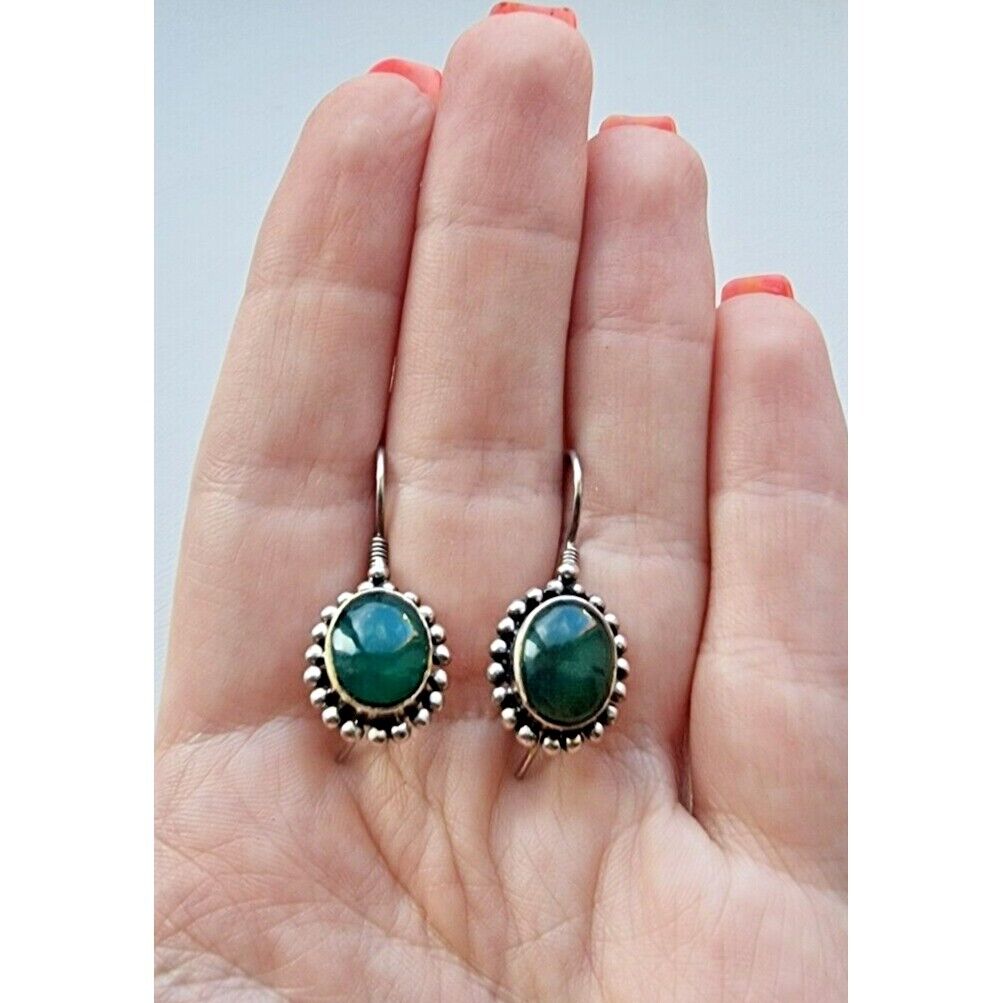 SOUTHWEST STYLE 925 STERLING SILVER  OVAL 11x8 mm. GREEN JADE EARRINGS AT