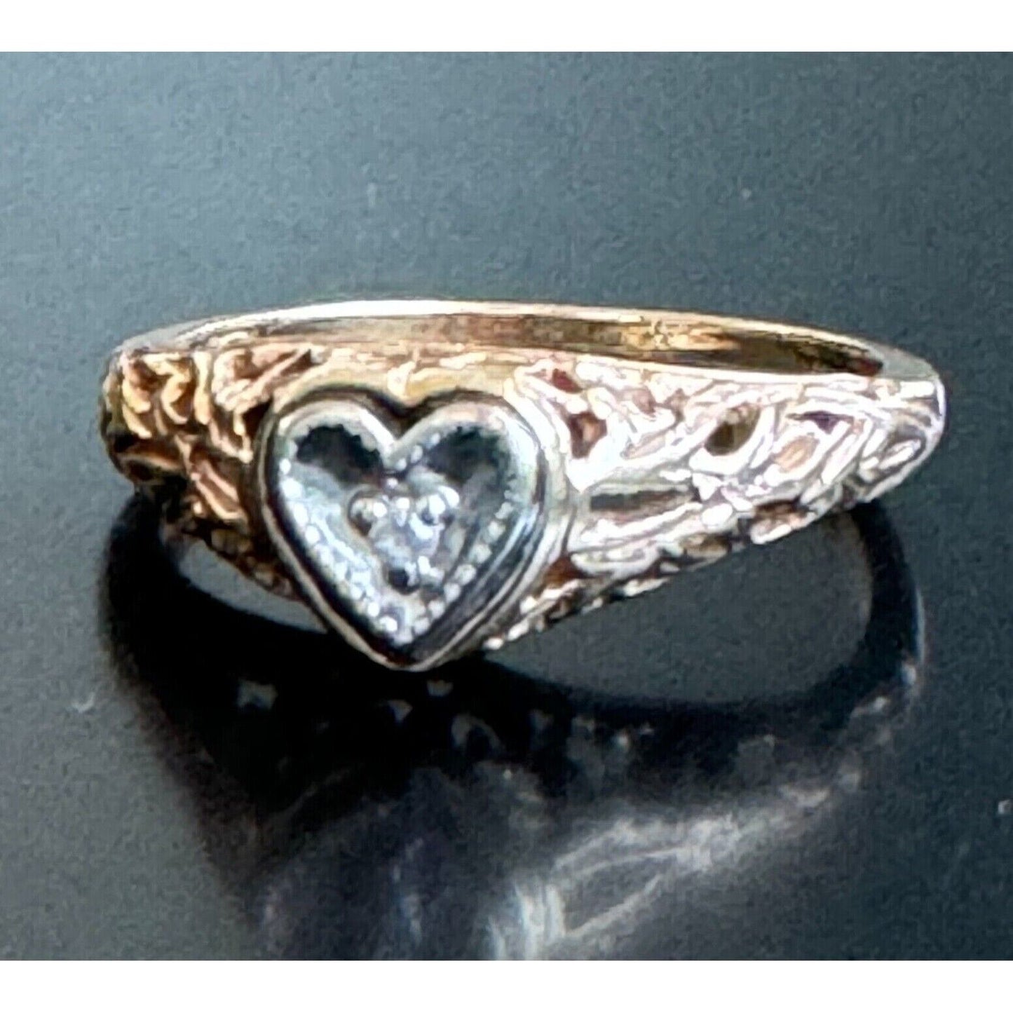 YELLOW GOLD AND DIAMOND PIESR SHANK HEART RING SIZE 3.75 SKY