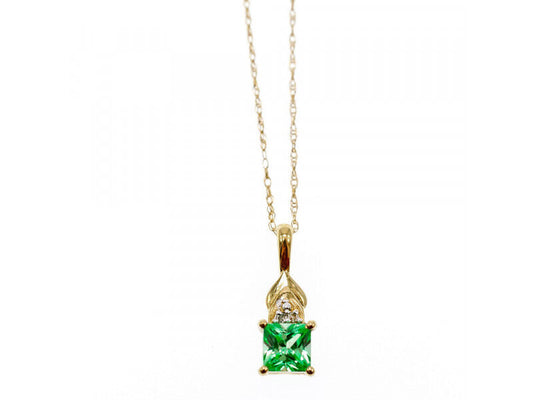 10K YELLOW GOLD TSAVORITE & DIAMONDS CHAIN WITH PENDANT