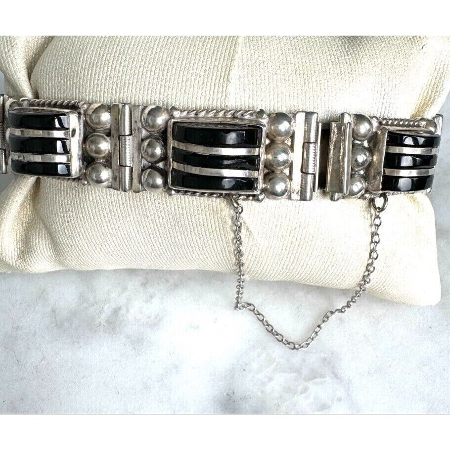 DIAZ SANTOYO 925 STERLING SILVER AND ONYX BRACELET SKY