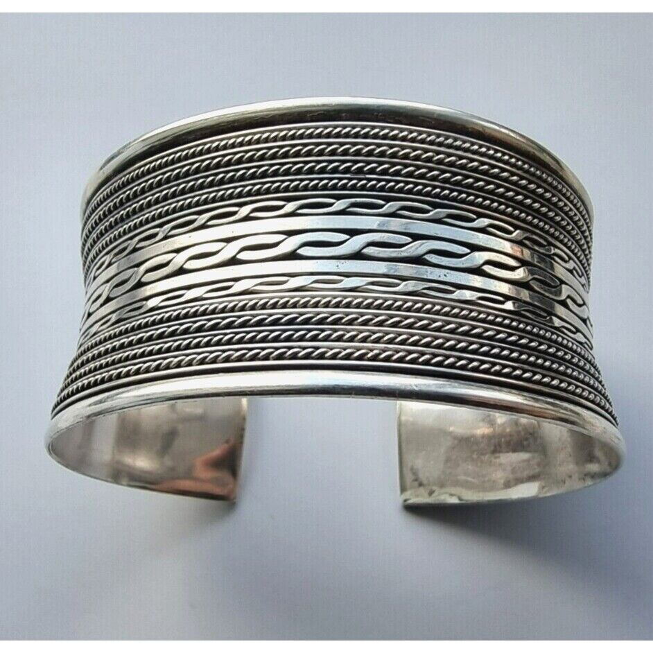 925 STERLING SILVER BEAUTIFUL  1.25 INCH WIDE CUFF BRACELET AT