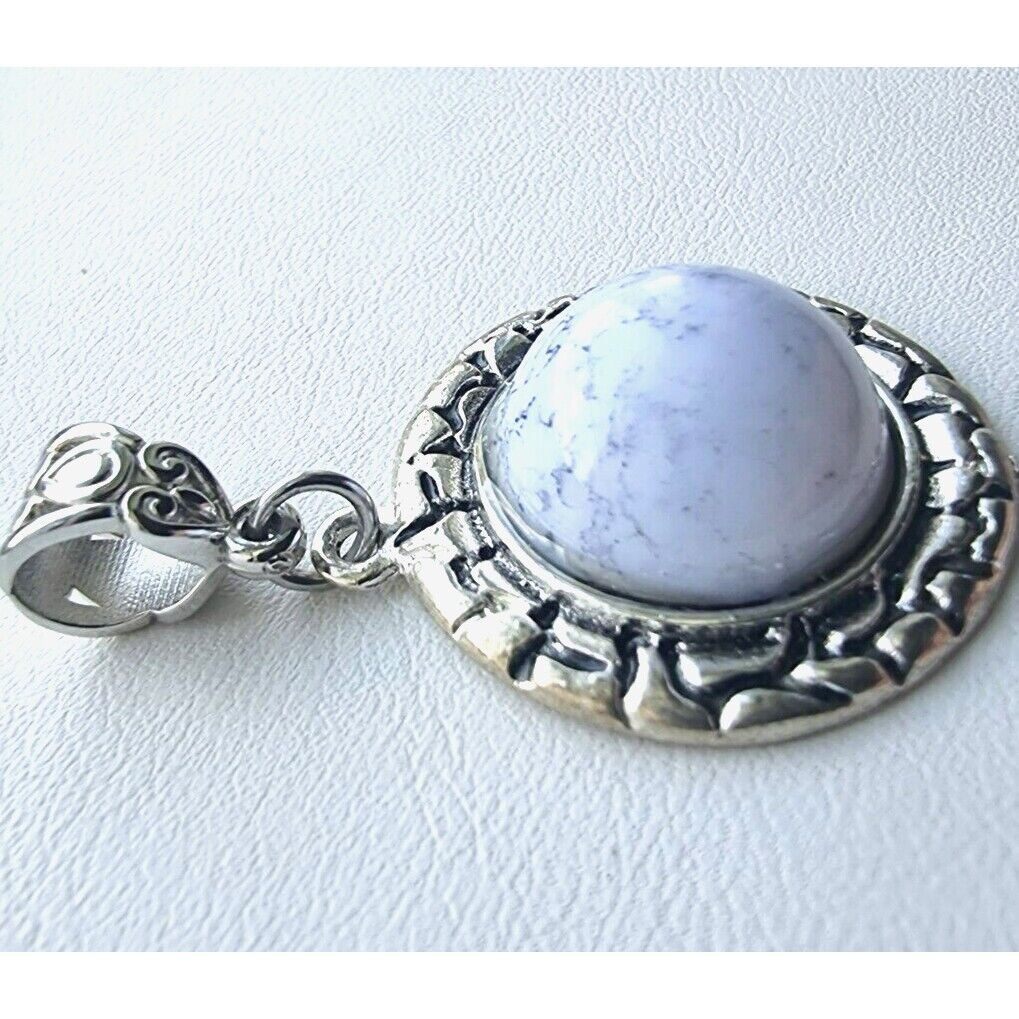 925 STERLING SILVER HOWLITE CABOCHON  PENDANT AT