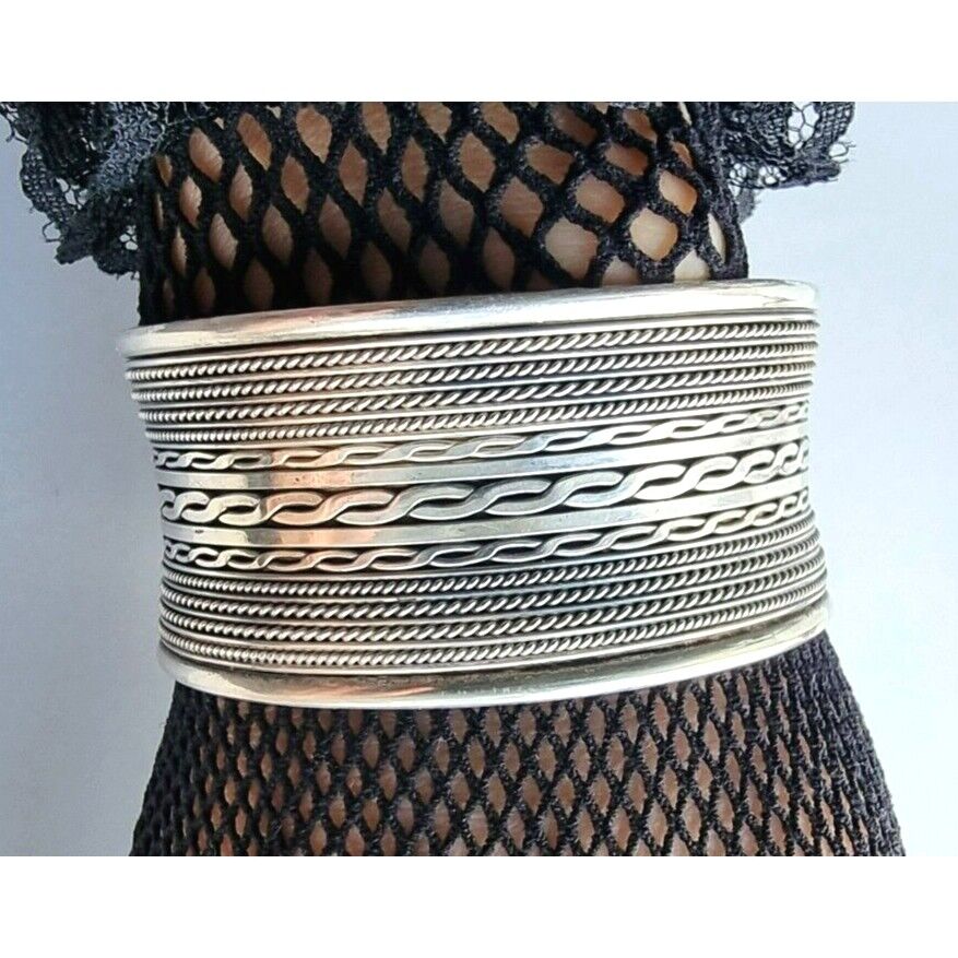 925 STERLING SILVER BEAUTIFUL  1.25 INCH WIDE CUFF BRACELET AT