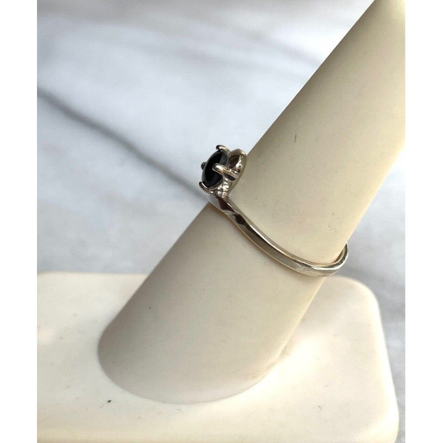 WHITE GOLD & BLACK SAPPHIRE RING SIZE 6.75 SKY