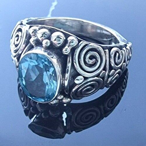 925 STERLING SILVER OVAL BLUE TOPAZ RING SIZE 7 AT