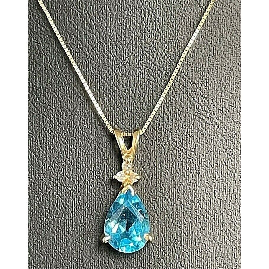 14K YELLOW GOLD  TOPAZ & DIAMOND PENDANT NECKLACE SKY