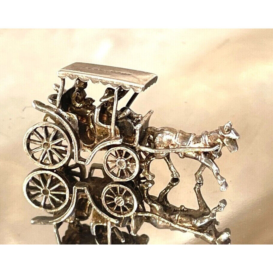 WELL MADE 925 STERLING SILVER HORSE CARRIAGE CHARM PENDANT SKY