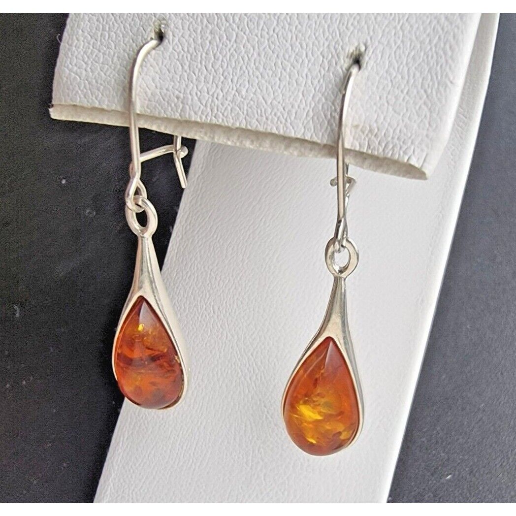 VINTAGE 925 STERLING SILVER NATURAL BALTIC 15x8 mm. AMBER TEARDROP EARRINGS AT