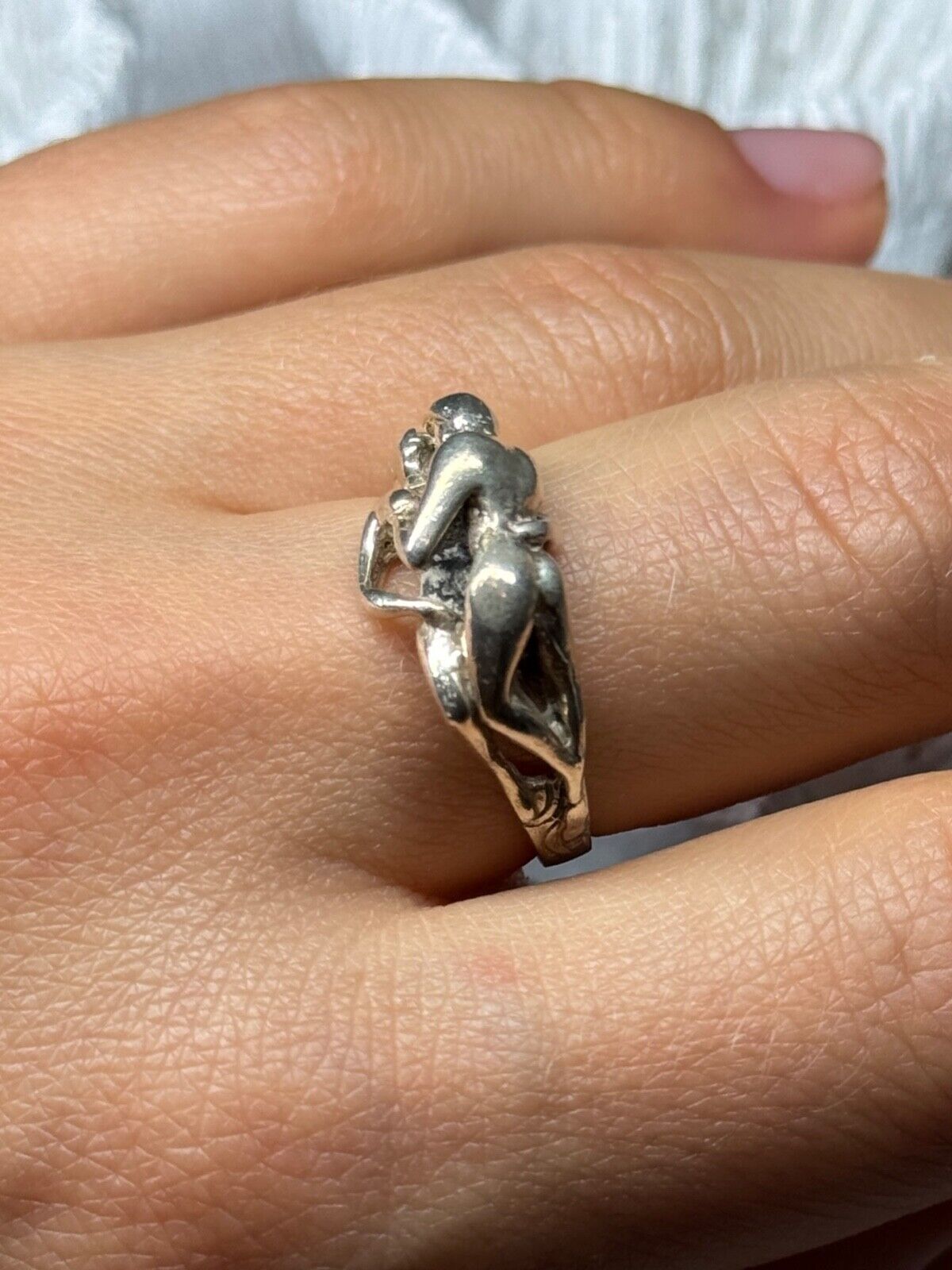 925 STERLING SILVER KAMASUTRA RING SIZE 8