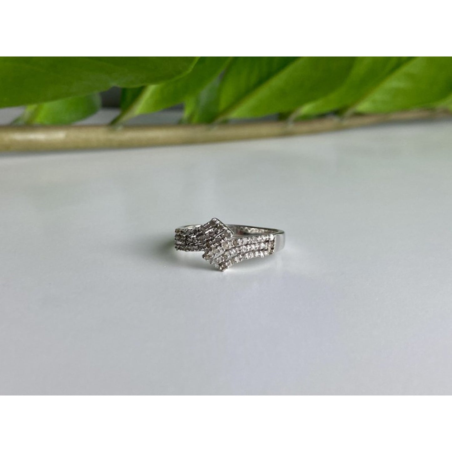 925 STERLING SILVER WHITE TOPAZ RING SIZE 9
