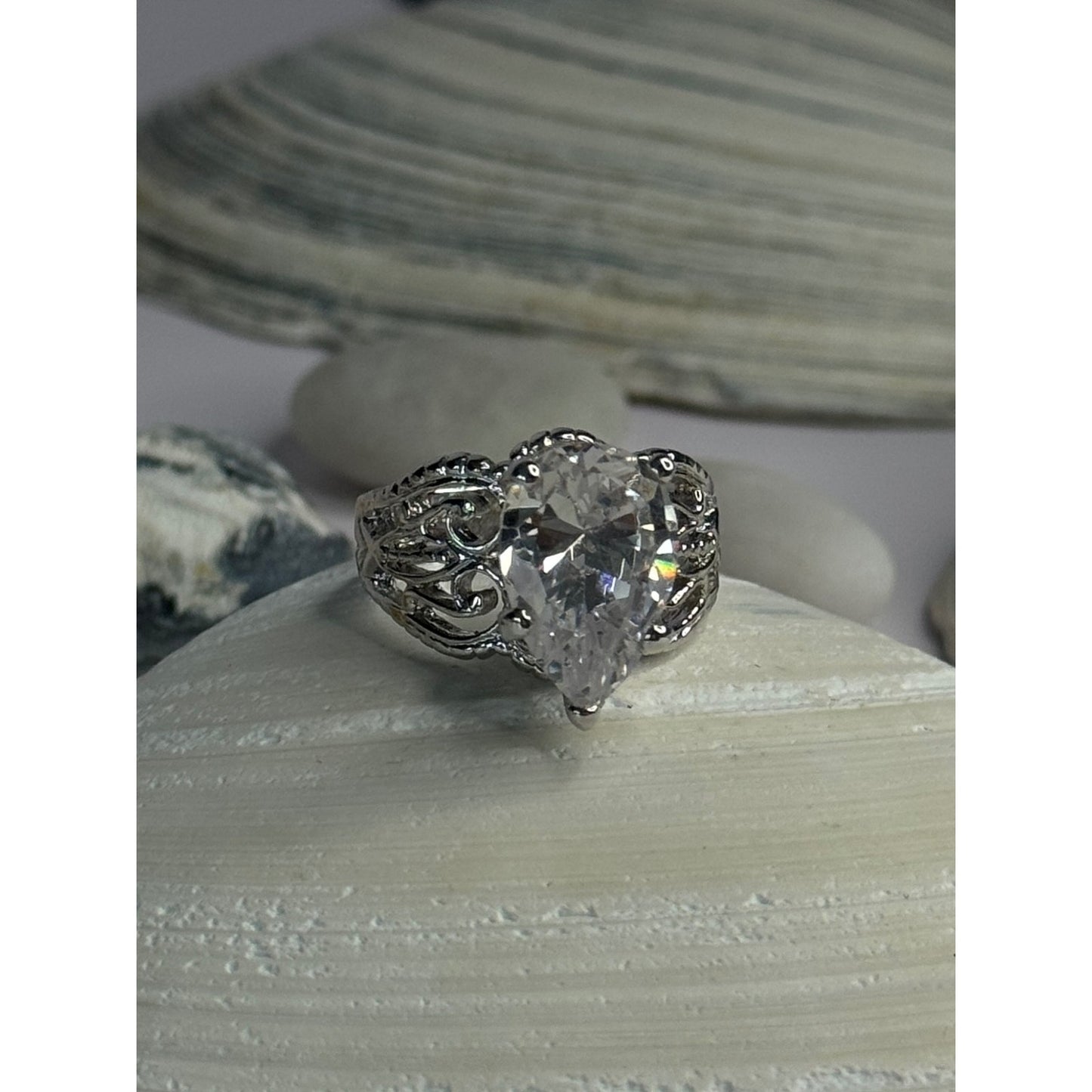 Elegant Design 925 Sterling Silver Beryl Ring Size 8