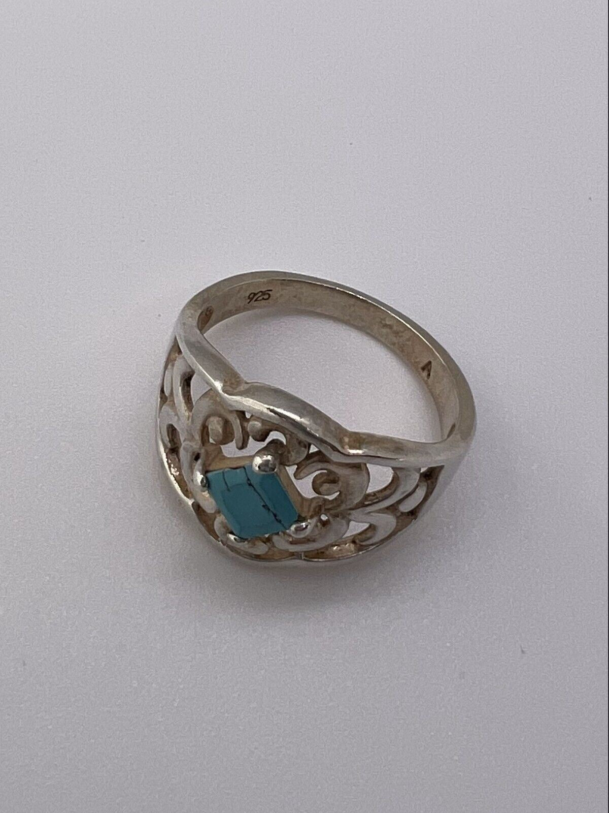 925 STERLING SILVER TURQUOISE RING SIZE 8.5