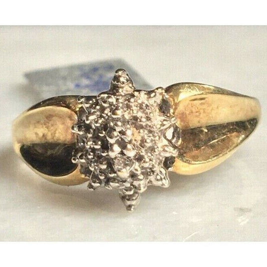 YELLOW GOLD & DIAMOND COCKTAIL RING. SIZE 7 SKY