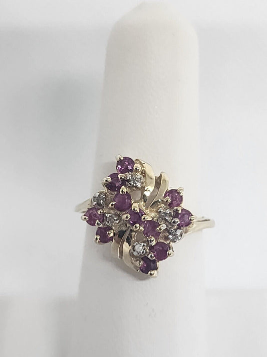 10K YELLOW GOLD RUBY & DIAMOND RING  SIZE 5.5