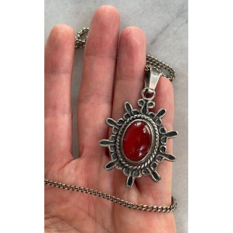 925 STERLING SILVER & LARGE CARNELIAN CABOCHON PENDANT NECKLACE SKY