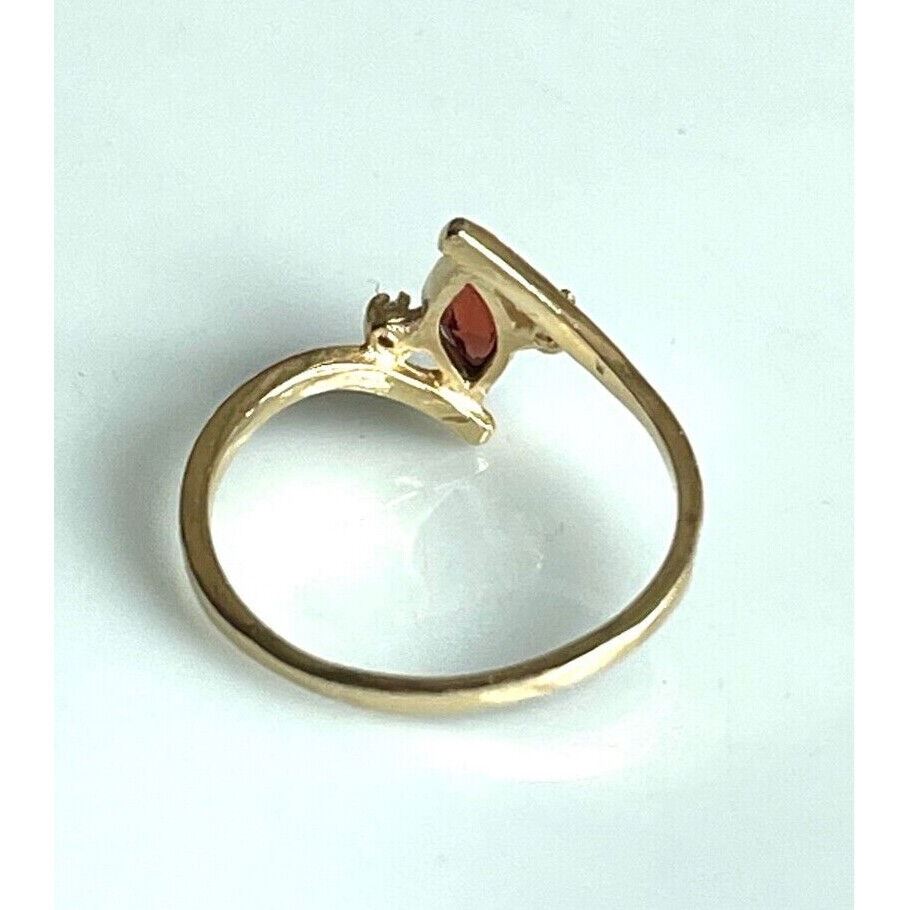 14K YELLOW GOLD ALMANDINE GARNET AND DIAMOND RING SIZE 5.75 SKY