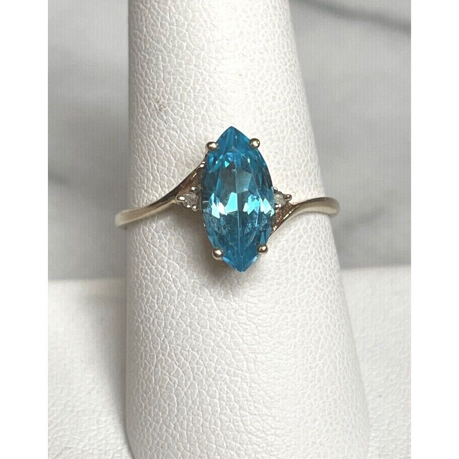 YELLOW GOLD BLUE TOPAZ & DIAMOND RING SIZE 9 SKY