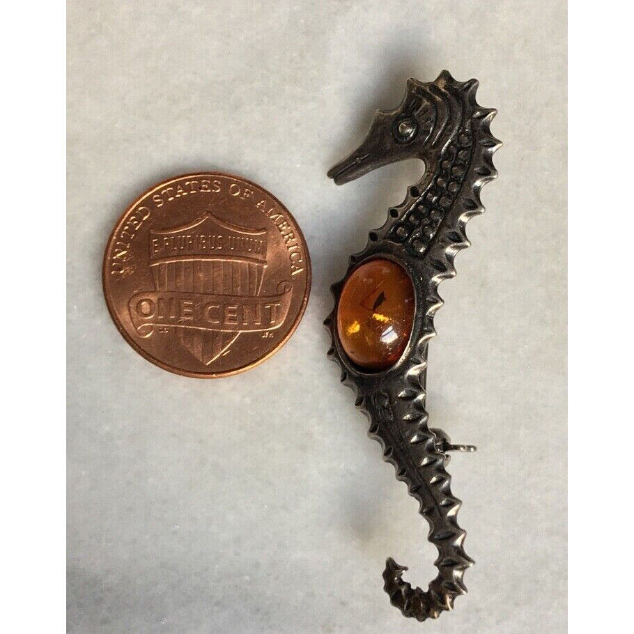 925 STERLING SILVER & AMBER SEAHORSE BROOCH SKY