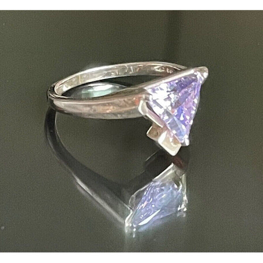 925 STERLING SILVER TRIANGLE CUT PURPLE CZ RING SIZE 6.75 SKY