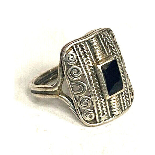 925 STERLING SILVER ONYX AND MARCASITES RING SIZE 8.5 SKY