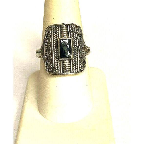 925 STERLING SILVER ONYX AND MARCASITES RING SIZE 8.5 SKY