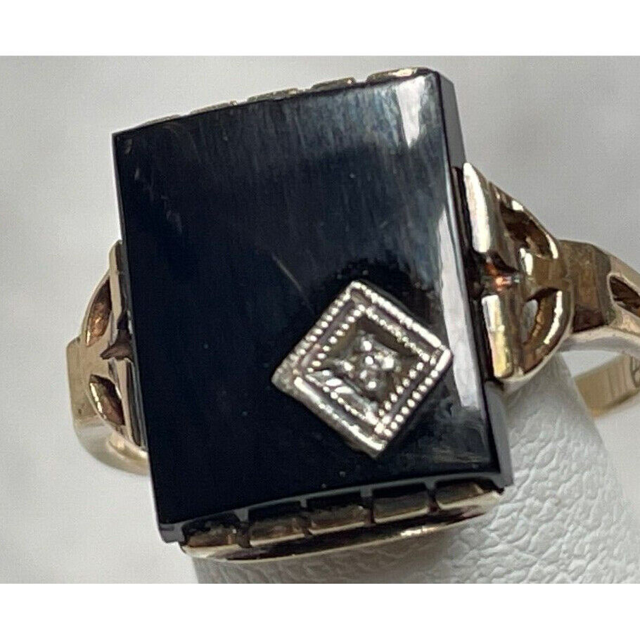 ART DECO ERA YELLOW GOLD ONYX WITH DIAMOND ACCENT RING SIZE 6 SKY