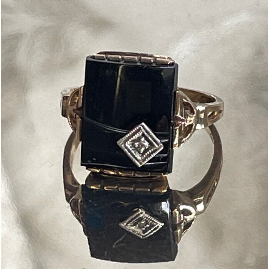 ART DECO ERA YELLOW GOLD ONYX WITH DIAMOND ACCENT RING SIZE 6 SKY