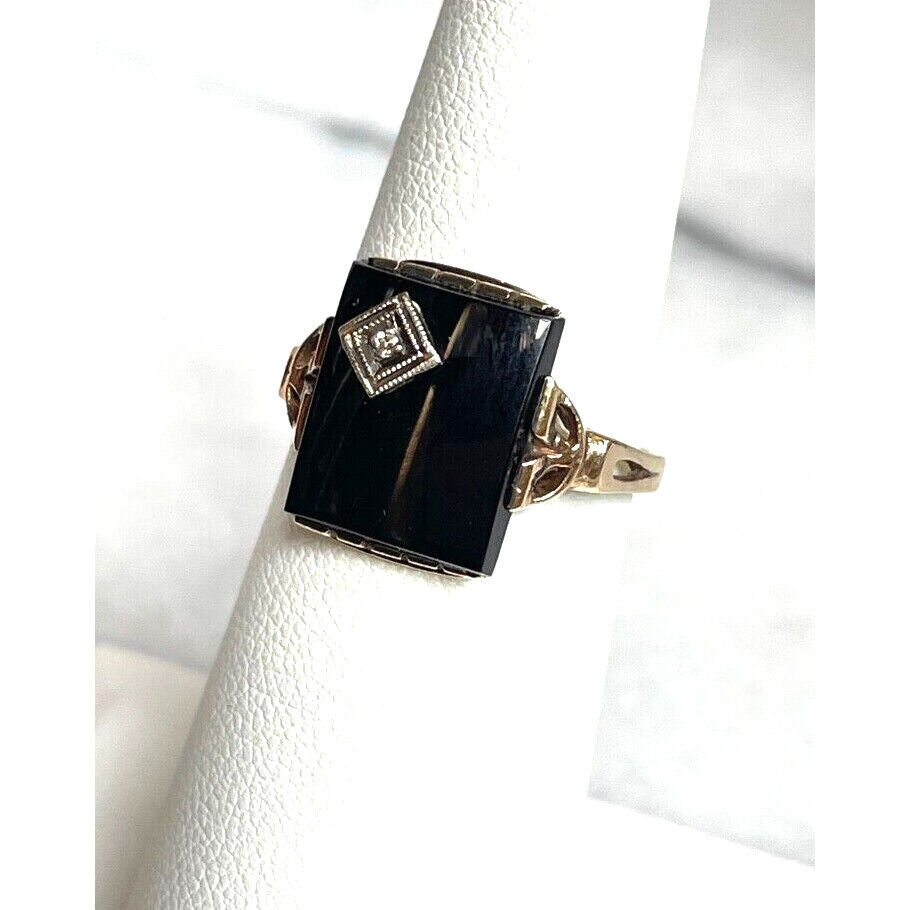 ART DECO ERA YELLOW GOLD ONYX WITH DIAMOND ACCENT RING SIZE 6 SKY