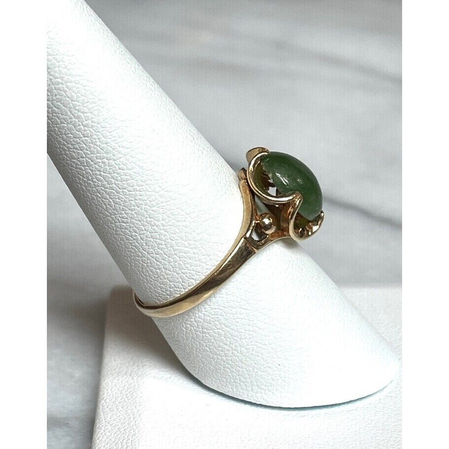 YELLOW GOLD AND NEPHRITE (GREEN JADE) RING SIZE 9 SKY