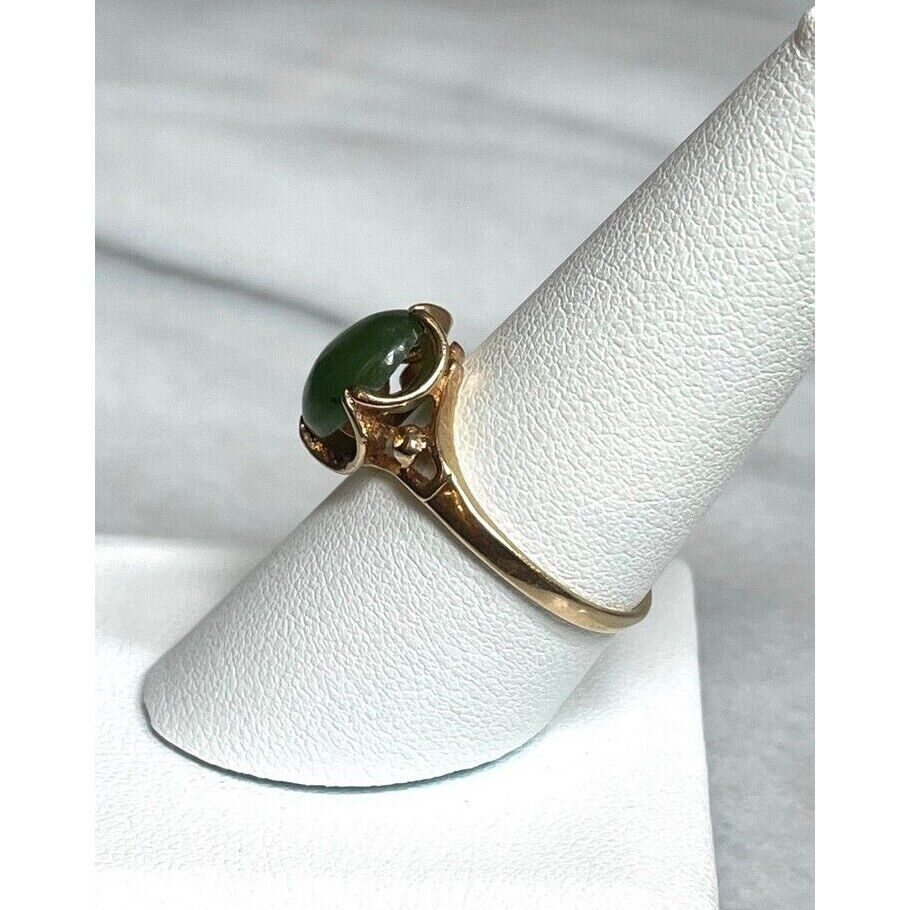 YELLOW GOLD AND NEPHRITE (GREEN JADE) RING SIZE 9 SKY