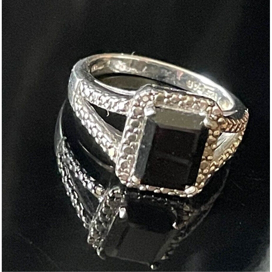 925 STERLING SILVER AND BLACK TOURMALINE RING SIZE 7 SKY