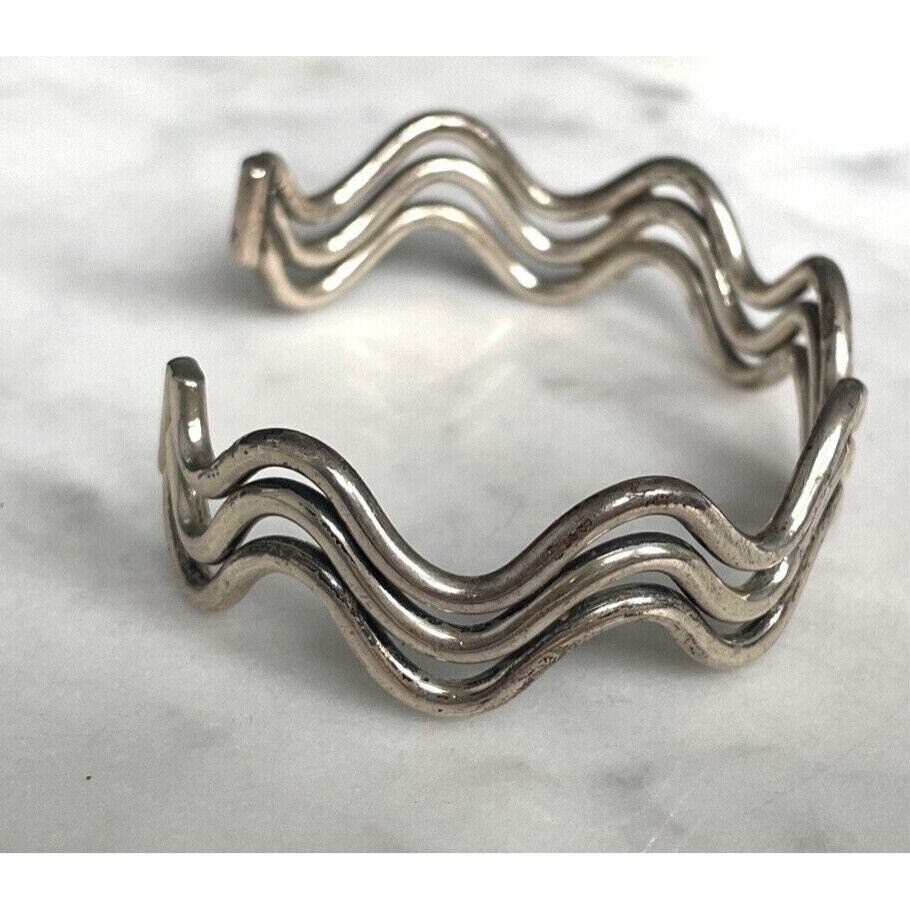 925 STERLING SILVER WAVES  BRACELET SKY