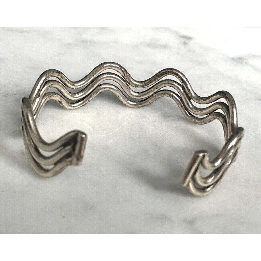 925 STERLING SILVER WAVES  BRACELET SKY